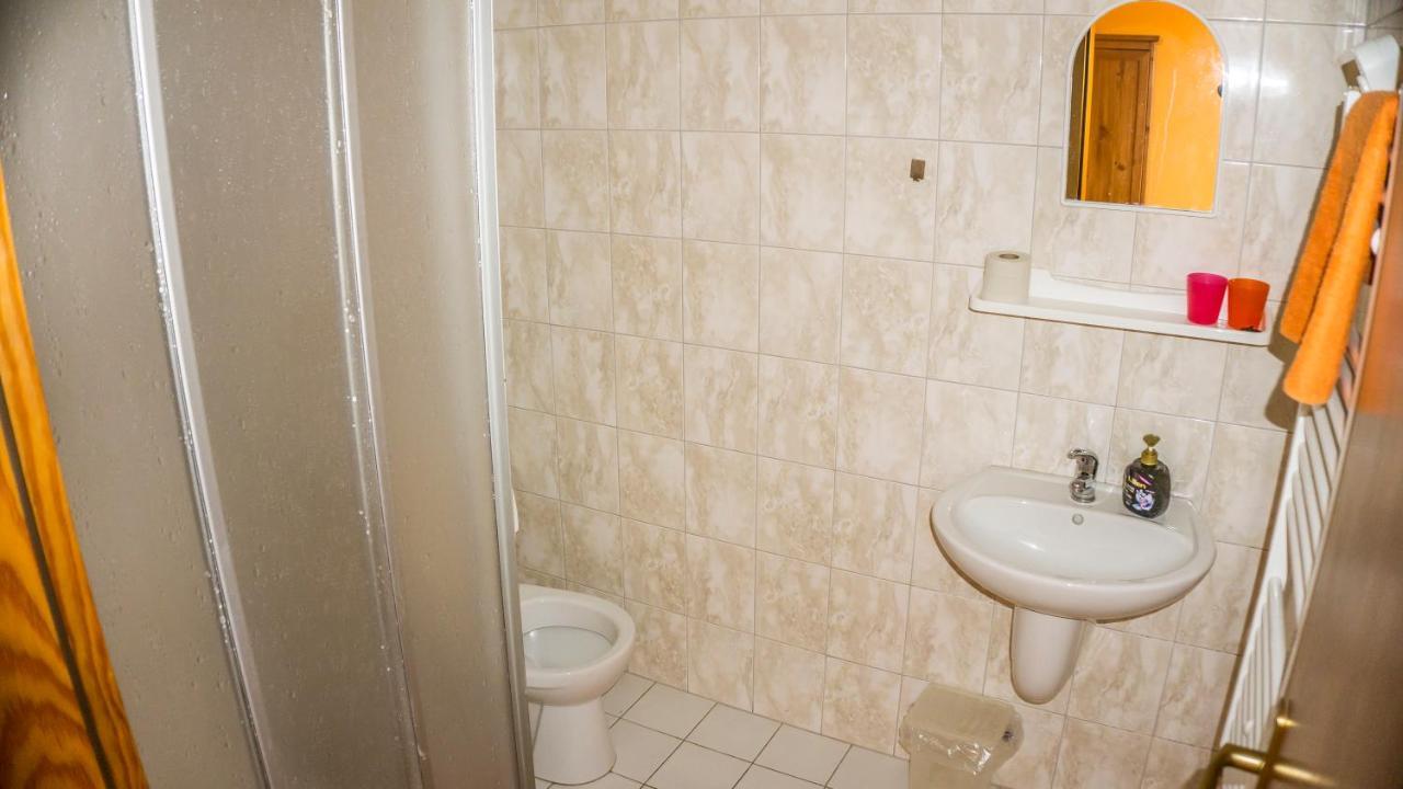 Penzion S Restauraci Na Furhaple Šakvice Εξωτερικό φωτογραφία