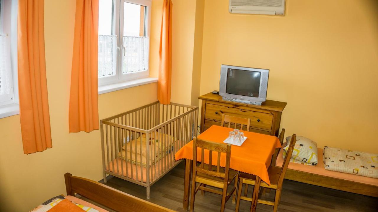 Penzion S Restauraci Na Furhaple Šakvice Εξωτερικό φωτογραφία
